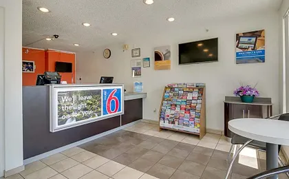 Motel 6-Tacoma, WA - South