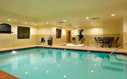 Holiday Inn Express Hotel & Suites Lincoln-Roseville Area By IHG