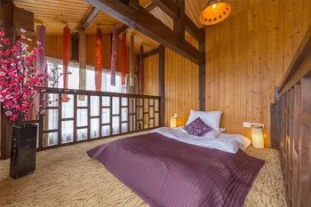 C'est La Vie Boutique Inn
