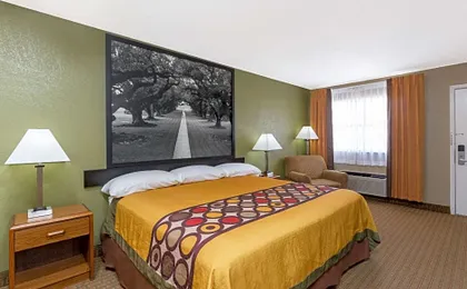 Super 8 by Wyndham Tallulah LA