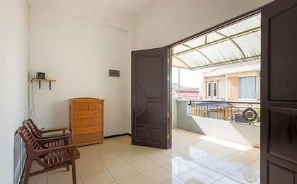 RedDoorz near Widya Mandala University
