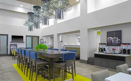 Hampton Inn & Suites Irvine-Orange County Airport