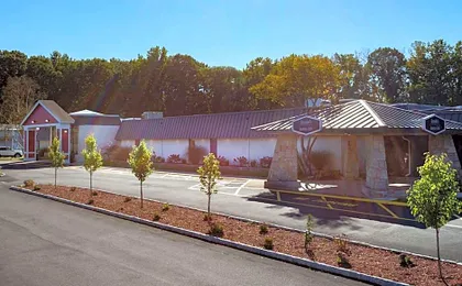Ramada by Wyndham Hartford North / Bradley Airport
