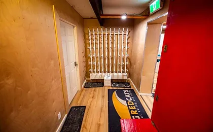 Red Shutter Inn