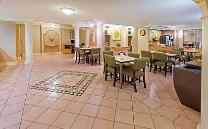 Baymont by Wyndham Lubbock - Downtown Civic Center