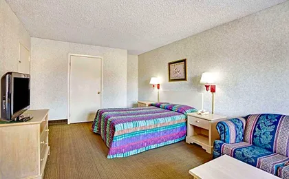 Super 8 by Wyndham Fredericksburg