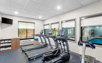 Holiday Inn Express & Suites Cross Lanes By IHG