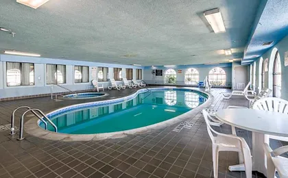 Quality Suites Burleson - Ft. Worth