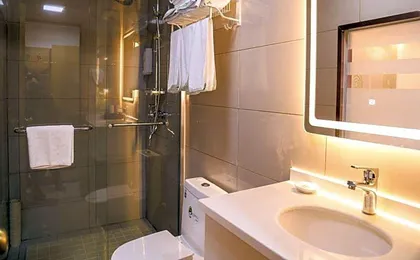 GreenTree Inn ZhenJiang Jurong City Tianwang Town Tianzheng Square