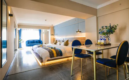 Instant Home Selection Hotel (Wuhan Guanlan International Wuhan International Expo Center)