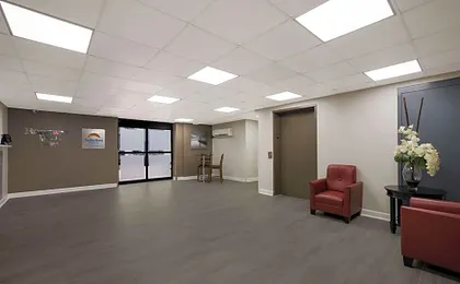 Suburban Studios Milwaukee Airport
