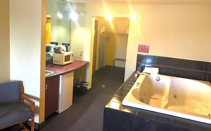 Travelodge by Wyndham Grand Island