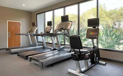 Courtyard by Marriott Fresno