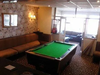 Oakwell Hotel