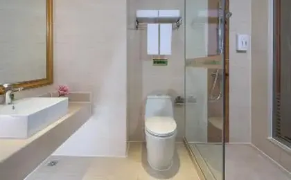 Vienna International Hotel (Shenzhen Caopu Baigelong Metro Station)