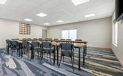 Comfort Inn & Suites River City Decatur