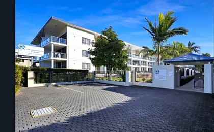 Boathouse Resort (Water Front)