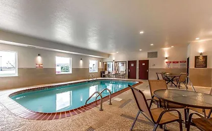 Comfort Suites Mattoon East