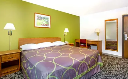 Super 8 by Wyndham Richmond/Broad Street