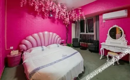 Beautiful Holiday Hotel (Xi'an Daming Palace Wanda Store)