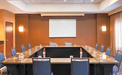 Courtyard by Marriott Bloomington