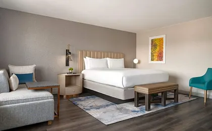 DoubleTree by Hilton San Francisco South Airport Blvd