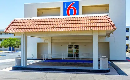 Motel 6 Tempe, AZ – Phoenix Airport – Priest Dr