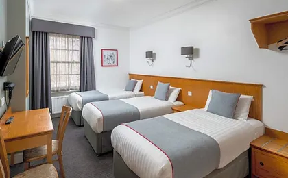 OYO Townhouse New England, London Victoria