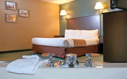 AmericInn by Wyndham Green Bay West