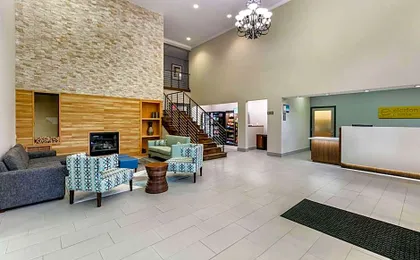 Clarion Pointe Columbus-Bradley Park