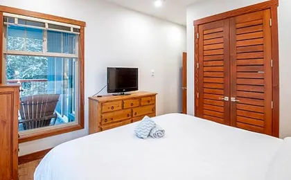 Snow Creek Lodge by Fernie Lodging Co