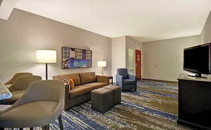 Embassy Suites By Hilton Charleston