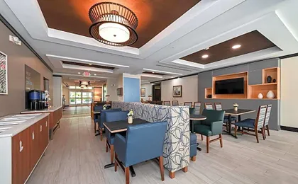 Holiday Inn Express Hotel & Suites Charlotte Southeast - Matthew By IHG