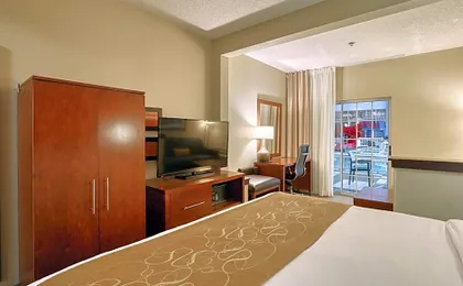 Comfort Suites Appleton Airport
