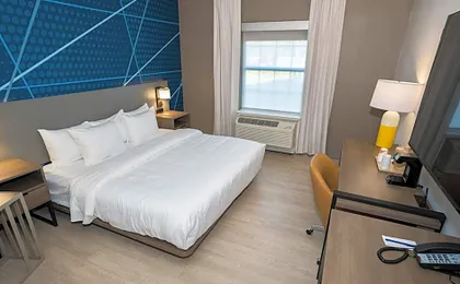 Comfort Inn & Suites River City Decatur