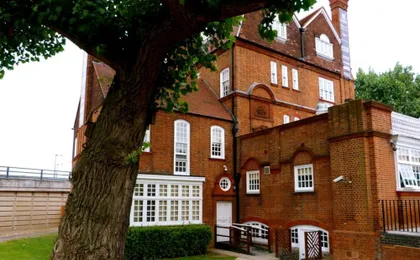 Connaught House Hotel London ExCeL