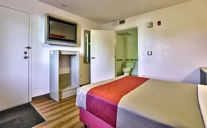 Motel 6-Flagstaff, AZ - Butler