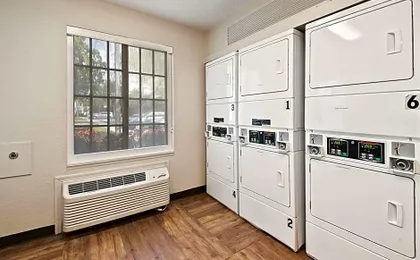Extended Stay America Suites - Miami - Airport - Blue Lagoon