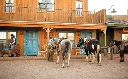 Tombstone Monument Guest Ranch