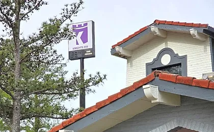 Knights Inn - Lithonia