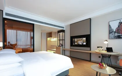 Vienna International Hotel (Songzi financial building store)