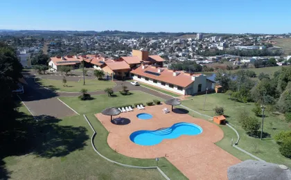 Hotel Lago Dourado