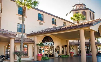 Inn On The Lakes