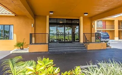 Sunset Palm Hotel Condominium