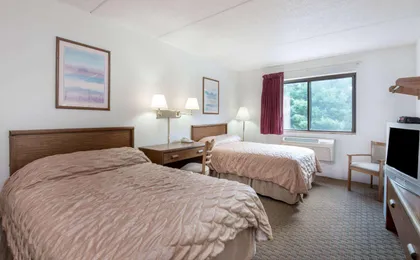 Super 8 By Wyndham Groton