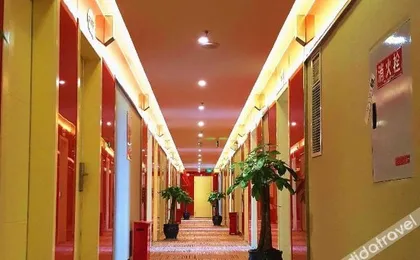 尚客优快捷酒店(成都武侯祠锦里华西医院店)