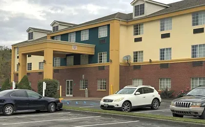 Days Inn by Wyndham Norton