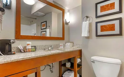 Comfort Suites Redding - Shasta Lake