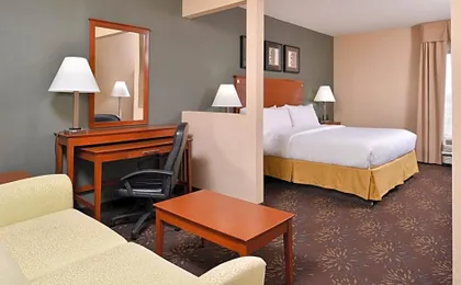 Holiday Inn Express Hotel & Suites West Chester By IHG