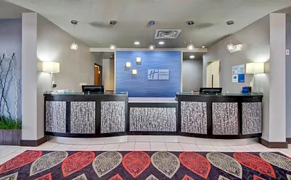 Holiday Inn Express and Suites Oklahoma City North By IHG